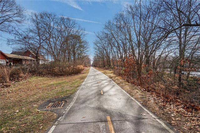 12 Vintner Avenue, East Providence, RI 02915