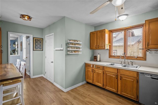 12 Vintner Avenue, East Providence, RI 02915