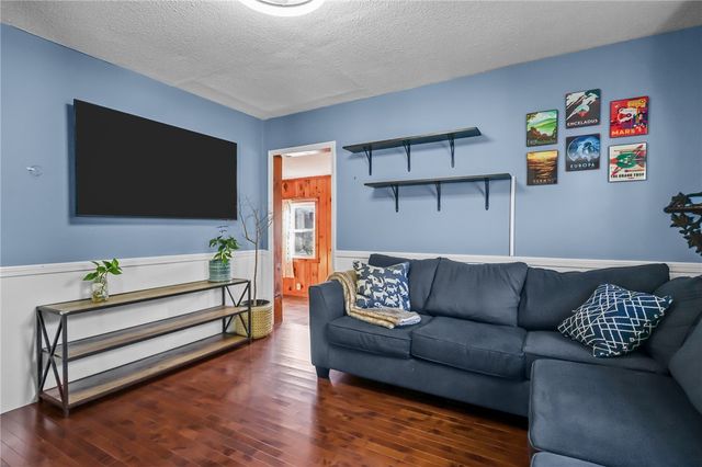 12 Vintner Avenue, East Providence, RI 02915