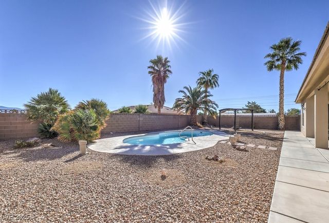 2851 Winchester Avenue, Pahrump, NV 89048
