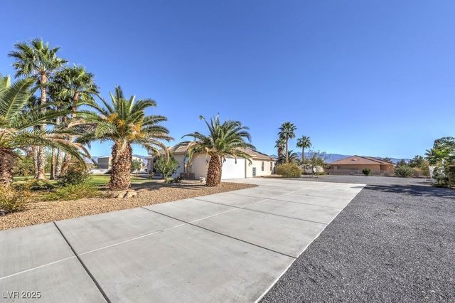 2851 Winchester Avenue, Pahrump, NV 89048