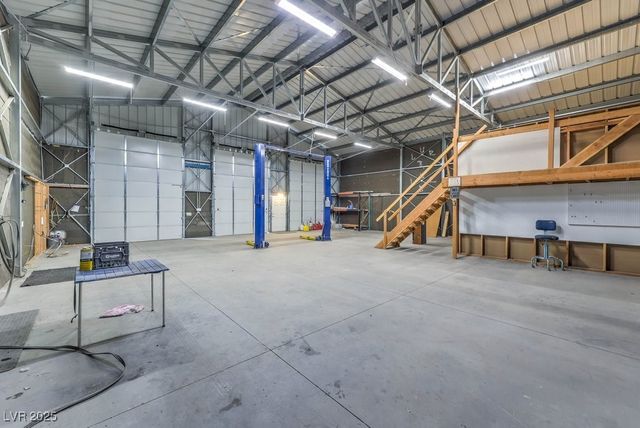 2851 Winchester Avenue, Pahrump, NV 89048