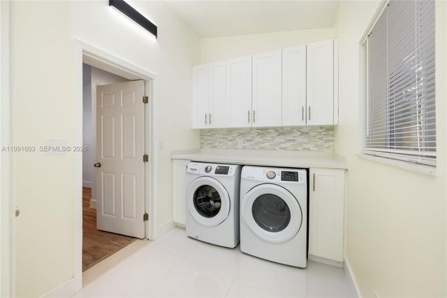 5727 Harrison St, Hollywood, FL 33023