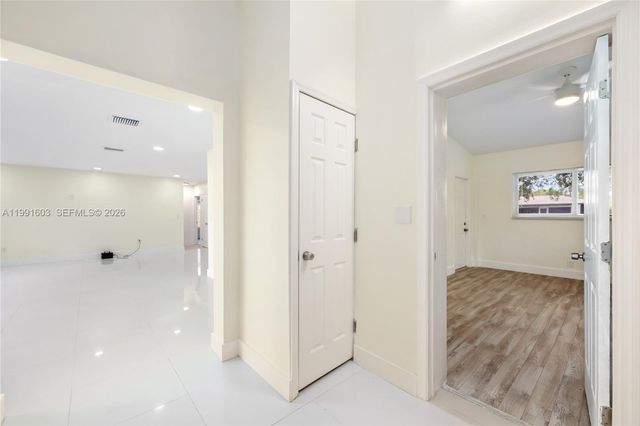 5727 Harrison St, Hollywood, FL 33023