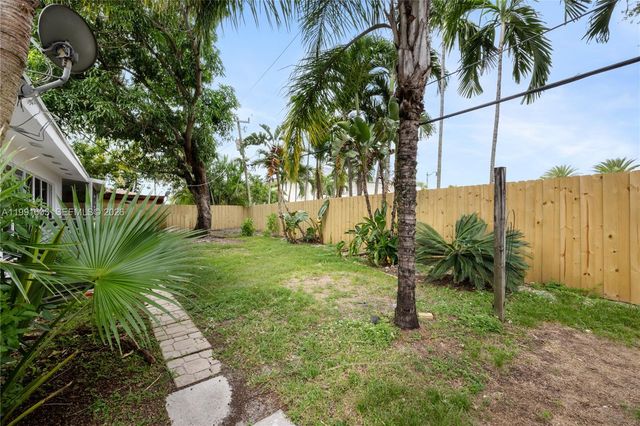 5727 Harrison St, Hollywood, FL 33023