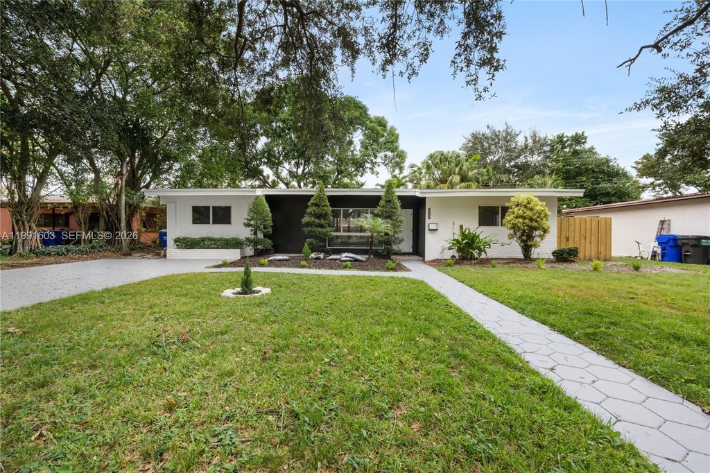 5727 Harrison St, Hollywood, FL 33023