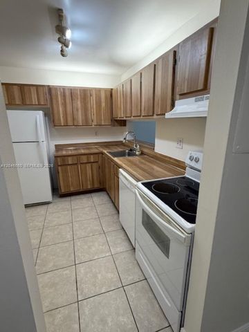 8075 SW 107th Ave 305, Miami, FL 33173