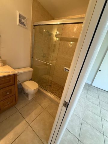 8075 SW 107th Ave 305, Miami, FL 33173