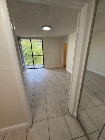 8075 SW 107th Ave 305, Miami, FL 33173
