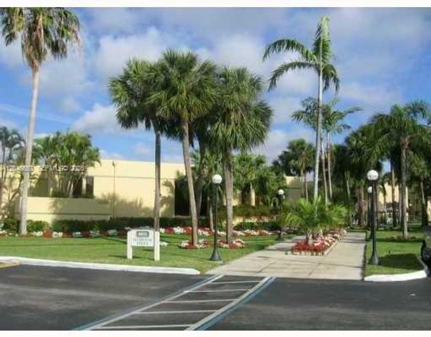 8075 SW 107th Ave 305, Miami, FL 33173