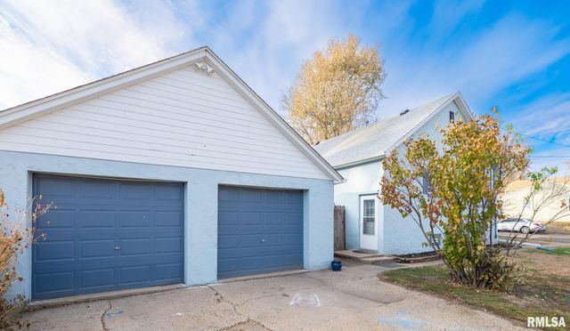 1401 S 6TH Street, Pekin, IL 61554