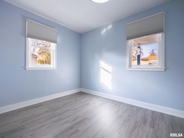 1401 S 6TH Street, Pekin, IL 61554