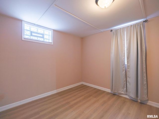 1401 S 6TH Street, Pekin, IL 61554