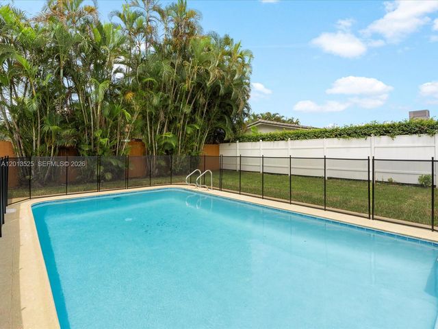 3721 N 55th Ave, Hollywood, FL 33021