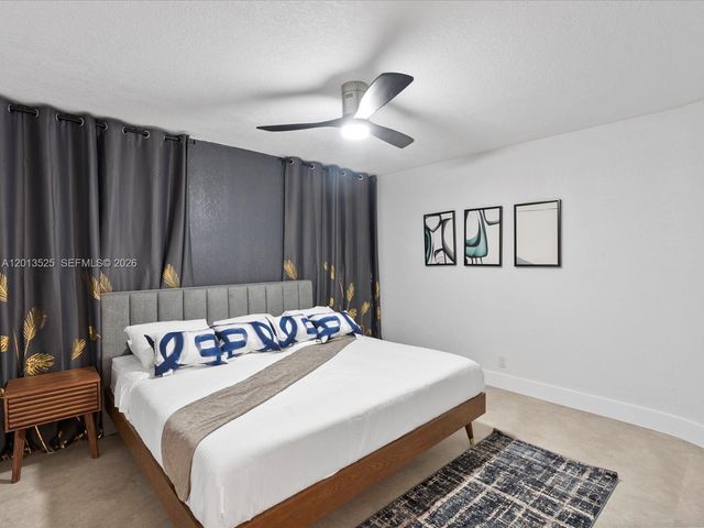 3721 N 55th Ave, Hollywood, FL 33021