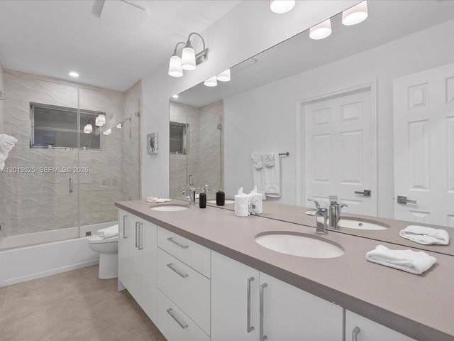 3721 N 55th Ave, Hollywood, FL 33021