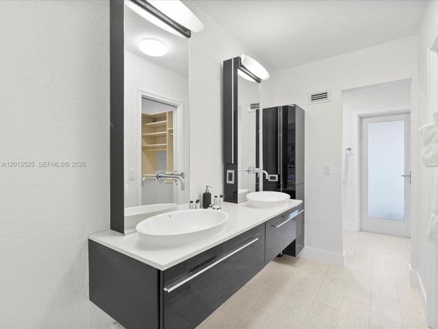3721 N 55th Ave, Hollywood, FL 33021