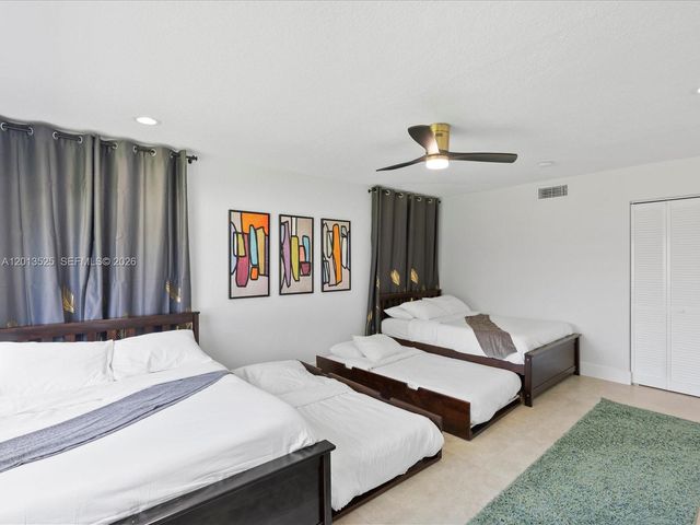 3721 N 55th Ave, Hollywood, FL 33021