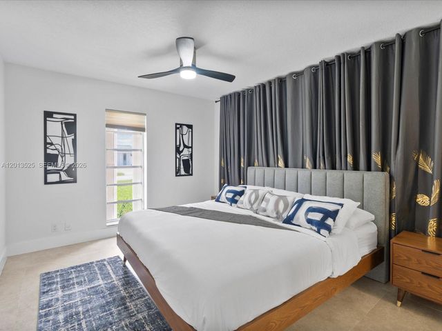3721 N 55th Ave, Hollywood, FL 33021