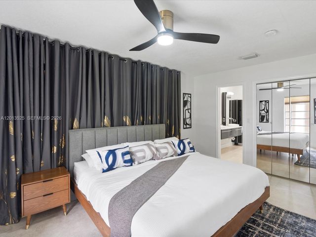 3721 N 55th Ave, Hollywood, FL 33021