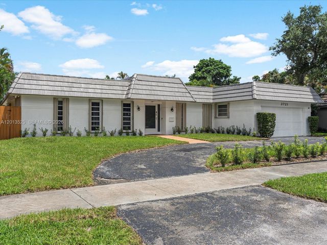 3721 N 55th Ave, Hollywood, FL 33021