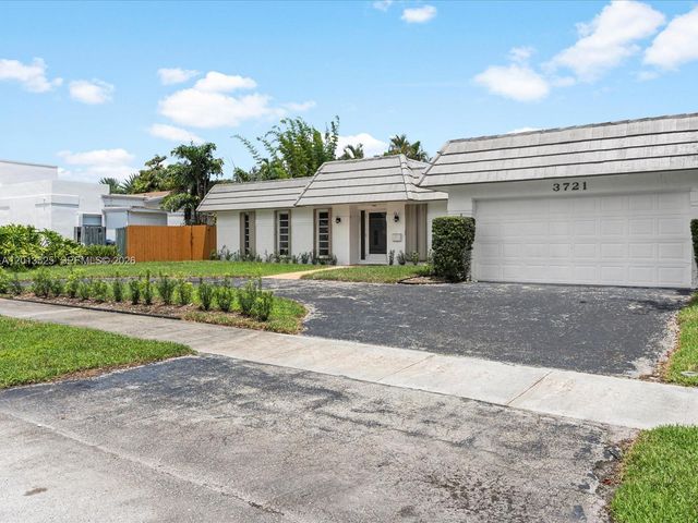 3721 N 55th Ave, Hollywood, FL 33021