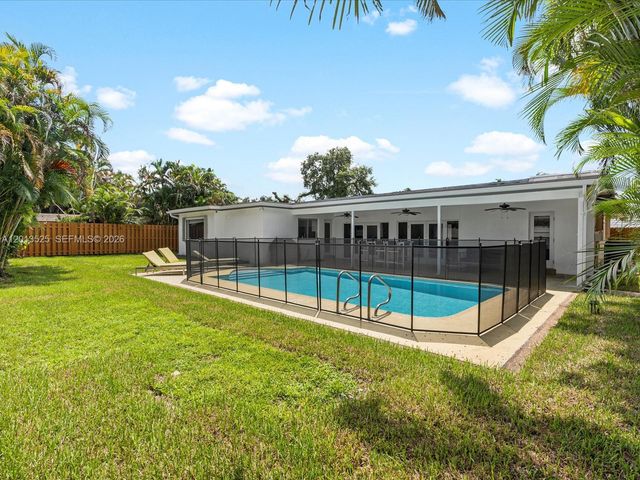 3721 N 55th Ave, Hollywood, FL 33021