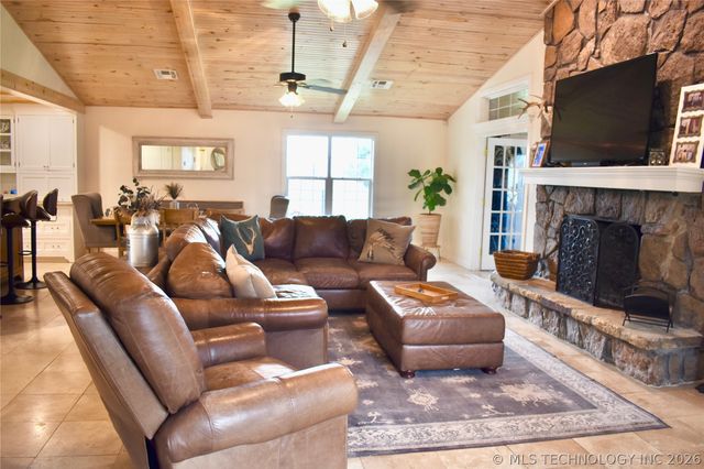 71279 S 270 Road, Wagoner, OK 74467