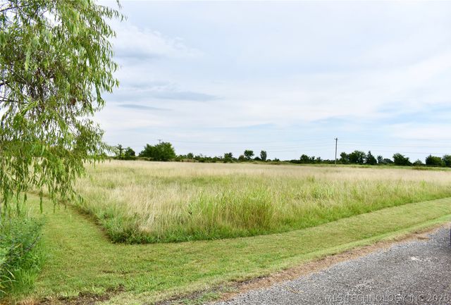 71279 S 270 Road, Wagoner, OK 74467