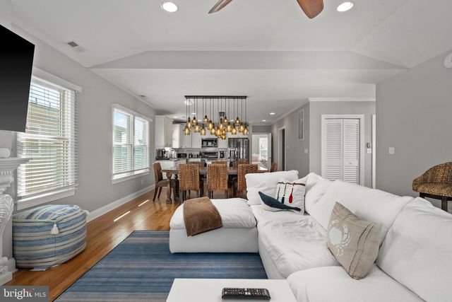 48 S 1ST STREET, Surf City, NJ 08008