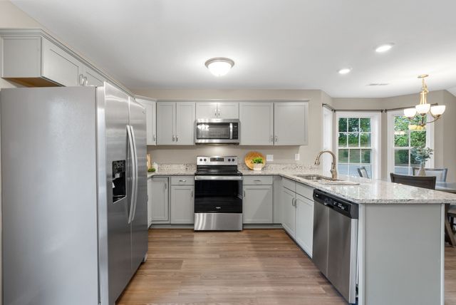 955 Big Sky Dr Apt J, Clarksville, TN 37040