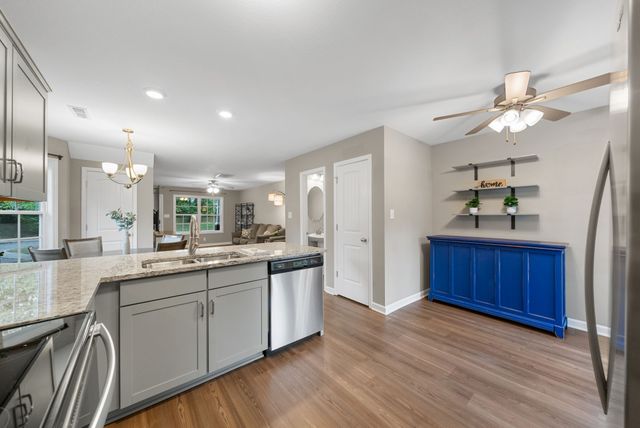 955 Big Sky Dr Apt J, Clarksville, TN 37040