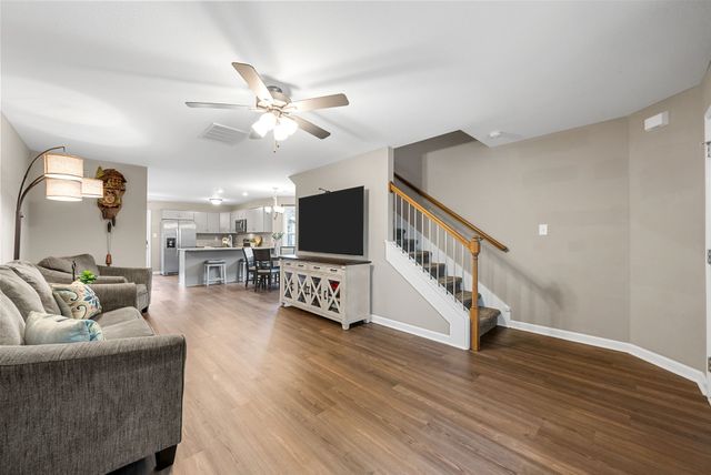 955 Big Sky Dr Apt J, Clarksville, TN 37040