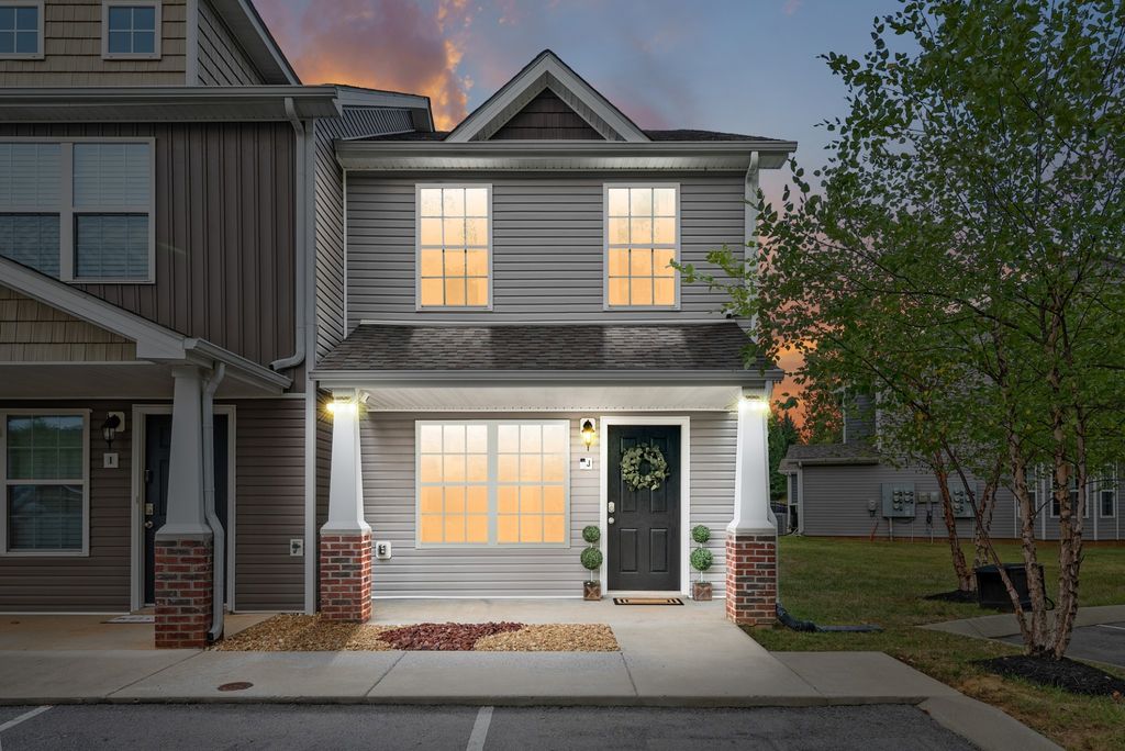 955 Big Sky Dr Apt J, Clarksville, TN 37040