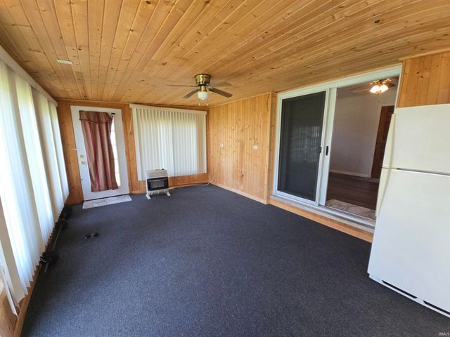 4043 N County Road 100 East, New Castle, IN 47362