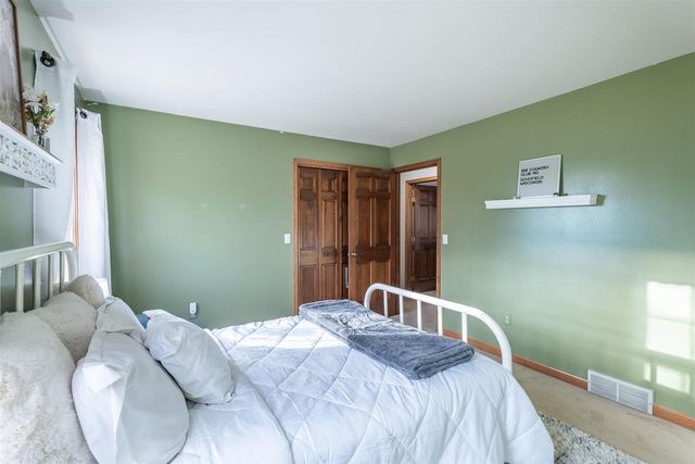 305 COUNTRY CLUB ROAD, Schofield, WI 54476