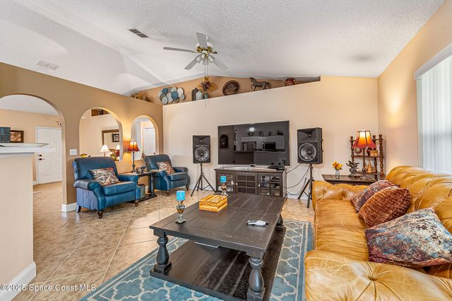 2724 Tolman Avenue SE, Palm Bay, FL 32909