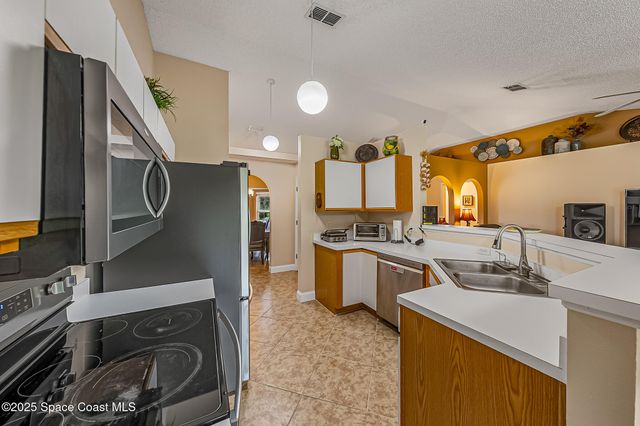 2724 Tolman Avenue SE, Palm Bay, FL 32909