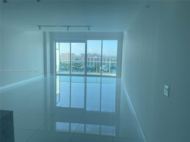 400 Sunny Isles Blvd 2004, Sunny Isles Beach, FL 33160