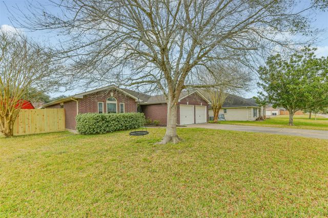 3425 Stevenwood Lane, Alvin, TX 77511