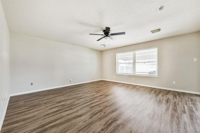 3425 Stevenwood Lane, Alvin, TX 77511