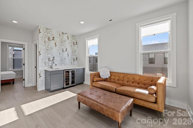 1925 Dunavant Street, Charlotte, NC 28203