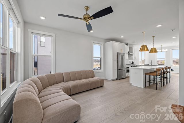 1925 Dunavant Street, Charlotte, NC 28203