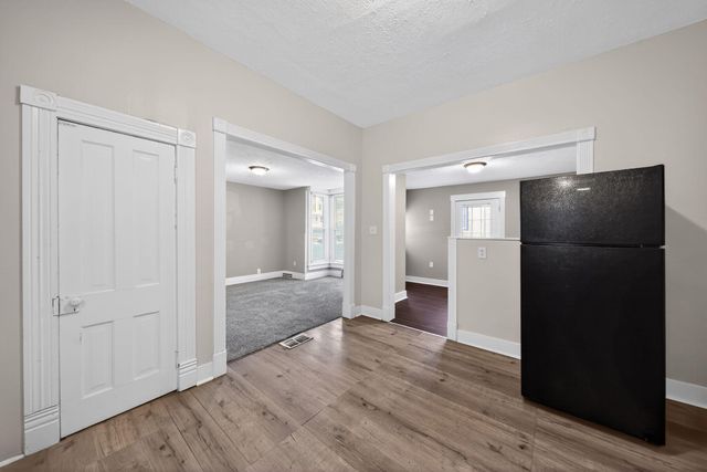 118 E GRAHAM Avenue, Council Bluffs, IA 51503