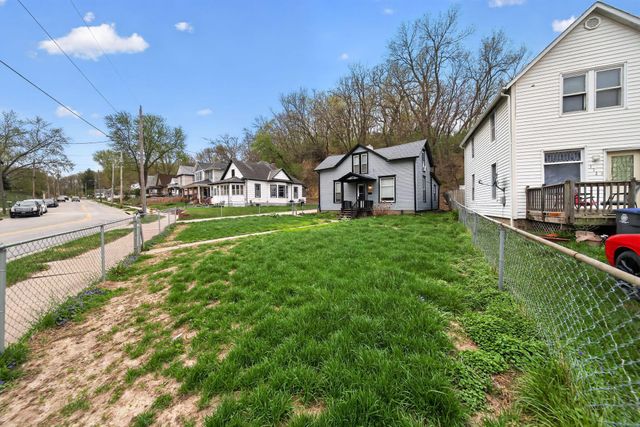 118 E GRAHAM Avenue, Council Bluffs, IA 51503