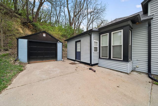 118 E GRAHAM Avenue, Council Bluffs, IA 51503