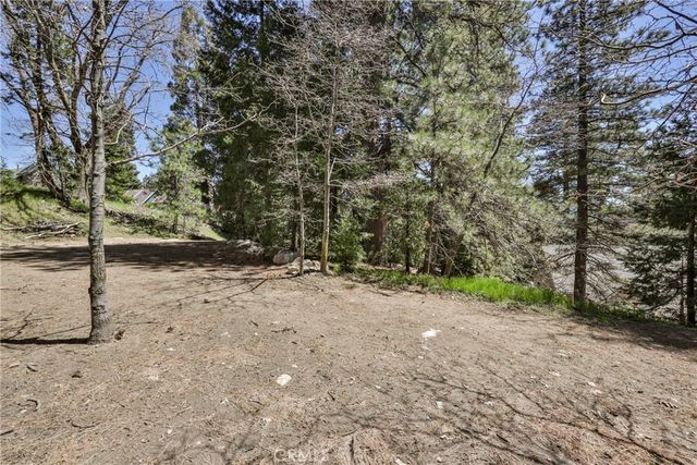 26316 Ca-189, Twin Peaks, CA 92391