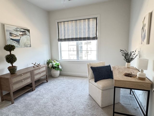 1 Revolution Way 307, Canton, MA 02021