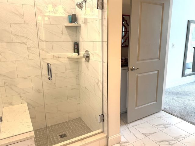 1 Revolution Way 307, Canton, MA 02021