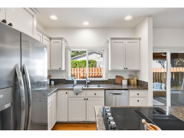 8945 Sw TERRETON Pl, Portland, OR 97223